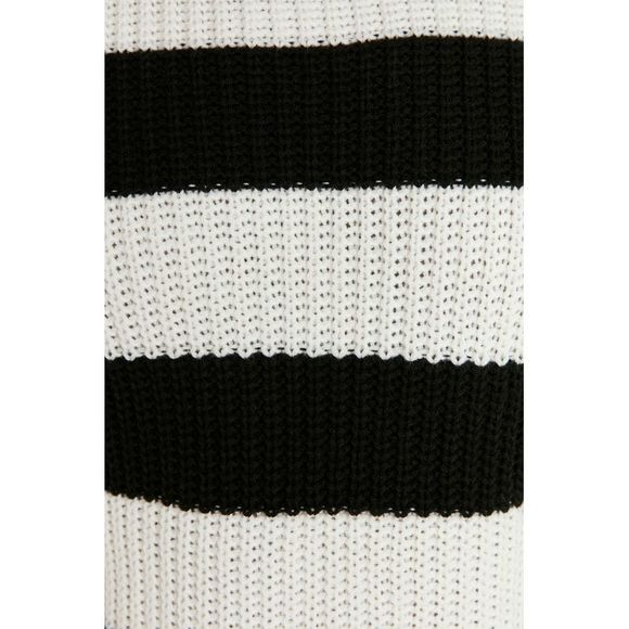 NWT Trendyol Men Oversize Crew neck Knitwear Sweater - Picture 4 of 9